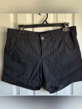 The North Face Women's Black Roll-Hem Shorts